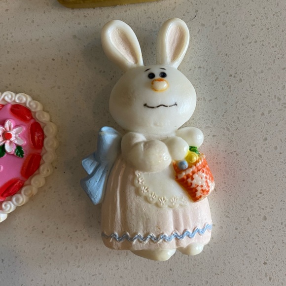 Vintage Lot Hallmark, American Greetings Pins Brooches - Picture 5 of 8